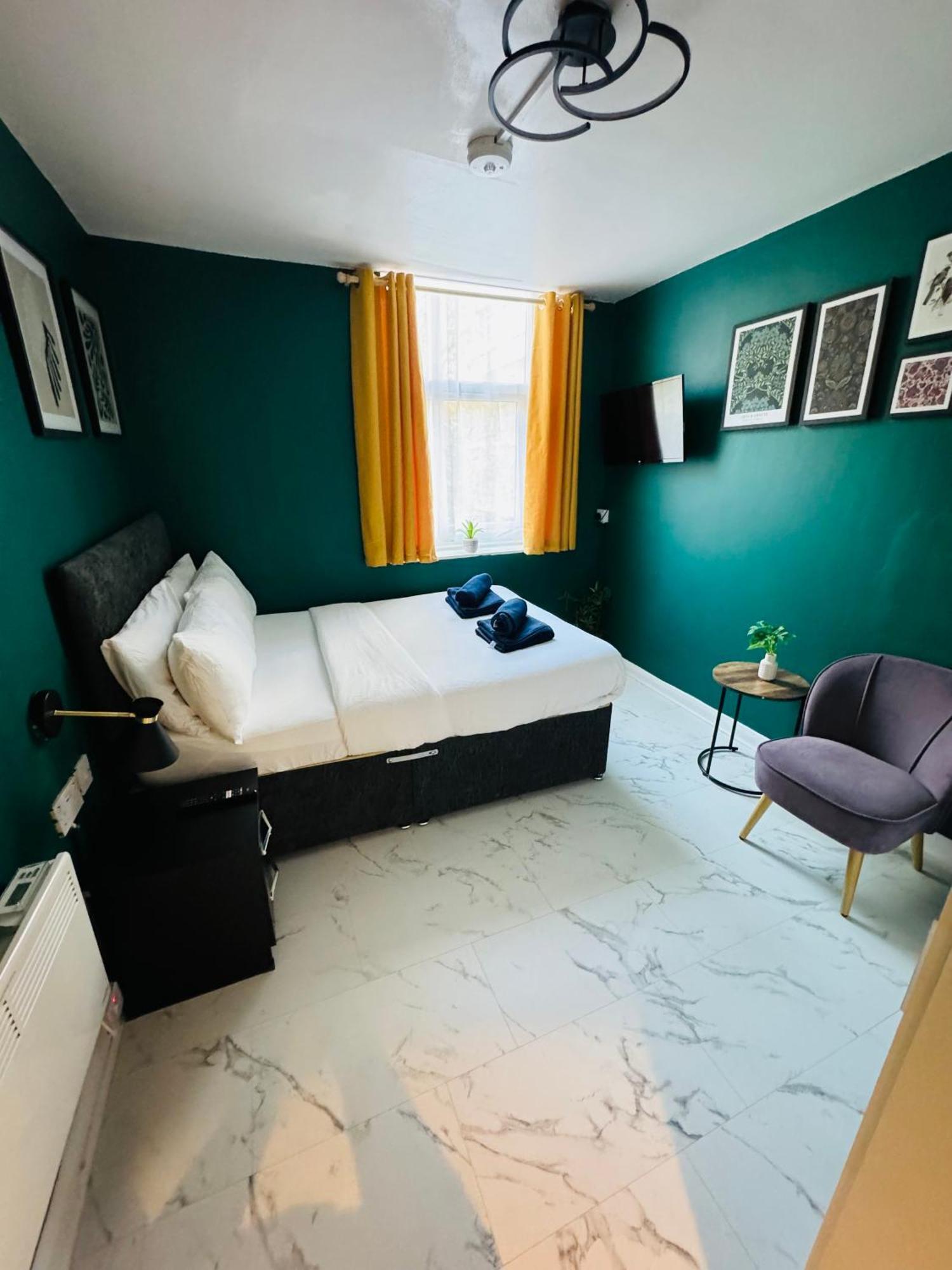 Private Studio Flat In City 1190 London Eksteriør billede