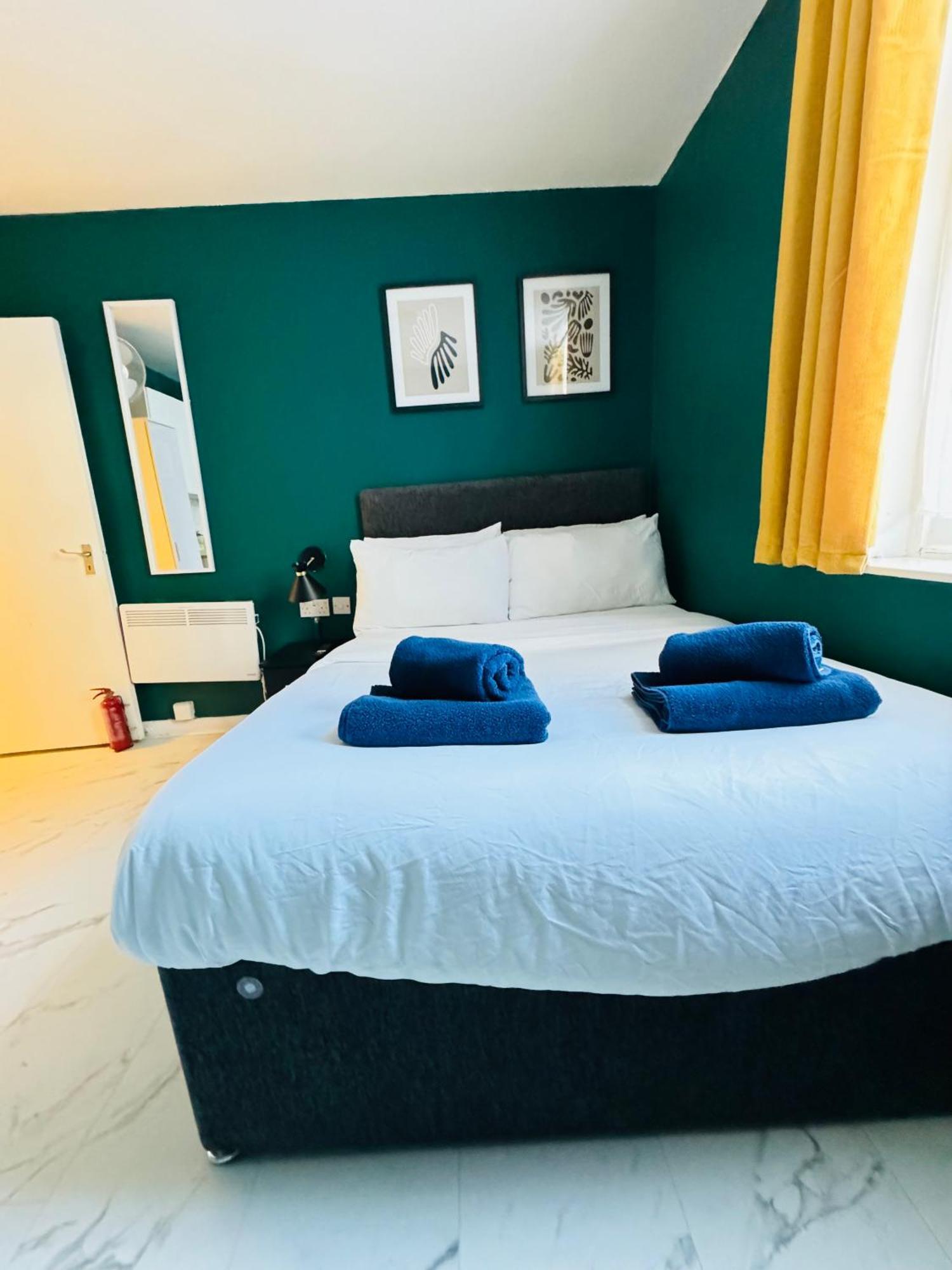 Private Studio Flat In City 1190 London Eksteriør billede