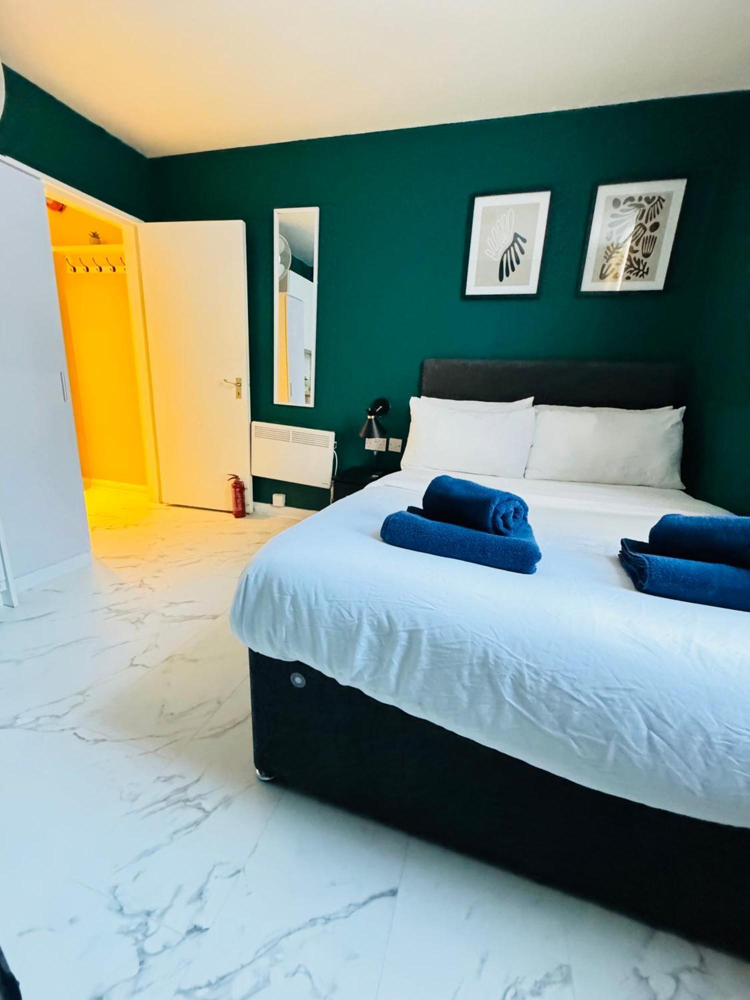 Private Studio Flat In City 1190 London Eksteriør billede